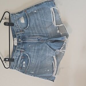 Distressed demin shorts